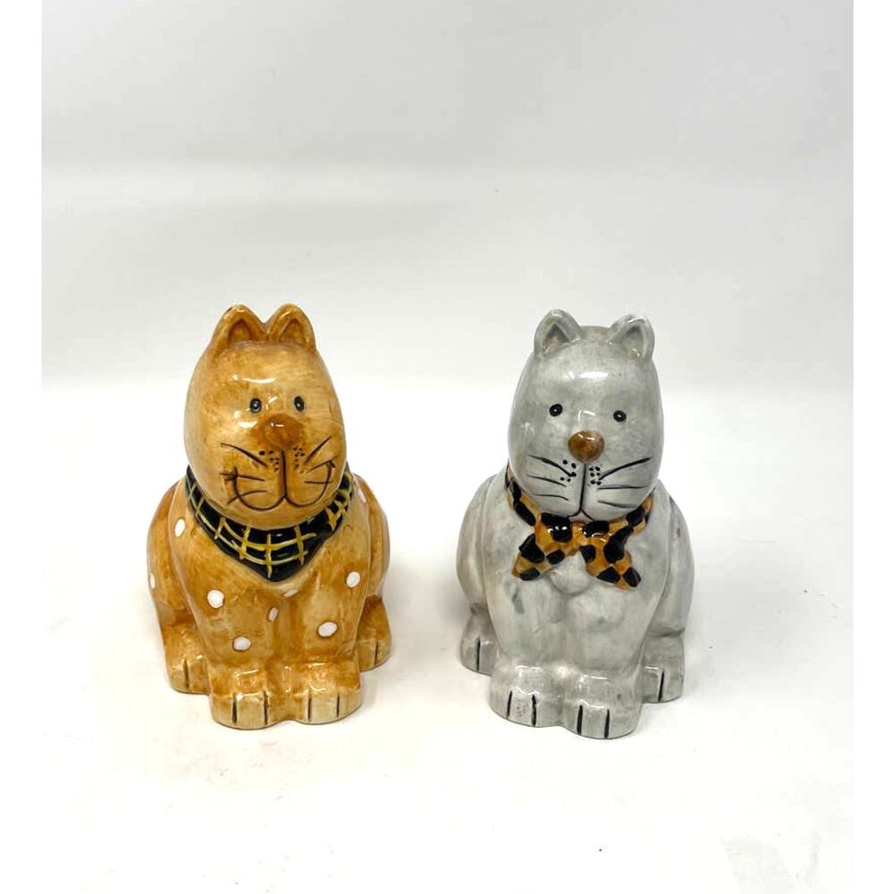 Vintage Ceramic Cat Salt & Pepper Shakers Hand Painted Cardinal 4.5"